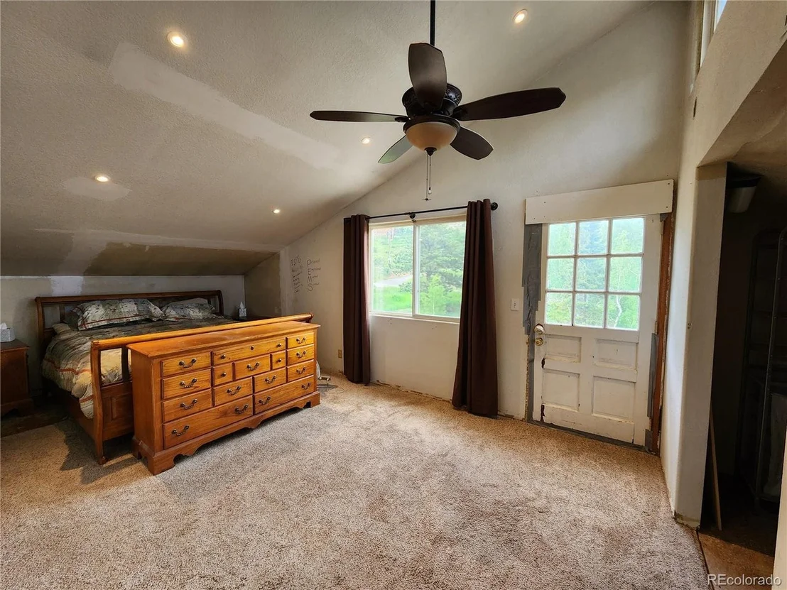 Photo of 760 N Pine Dr