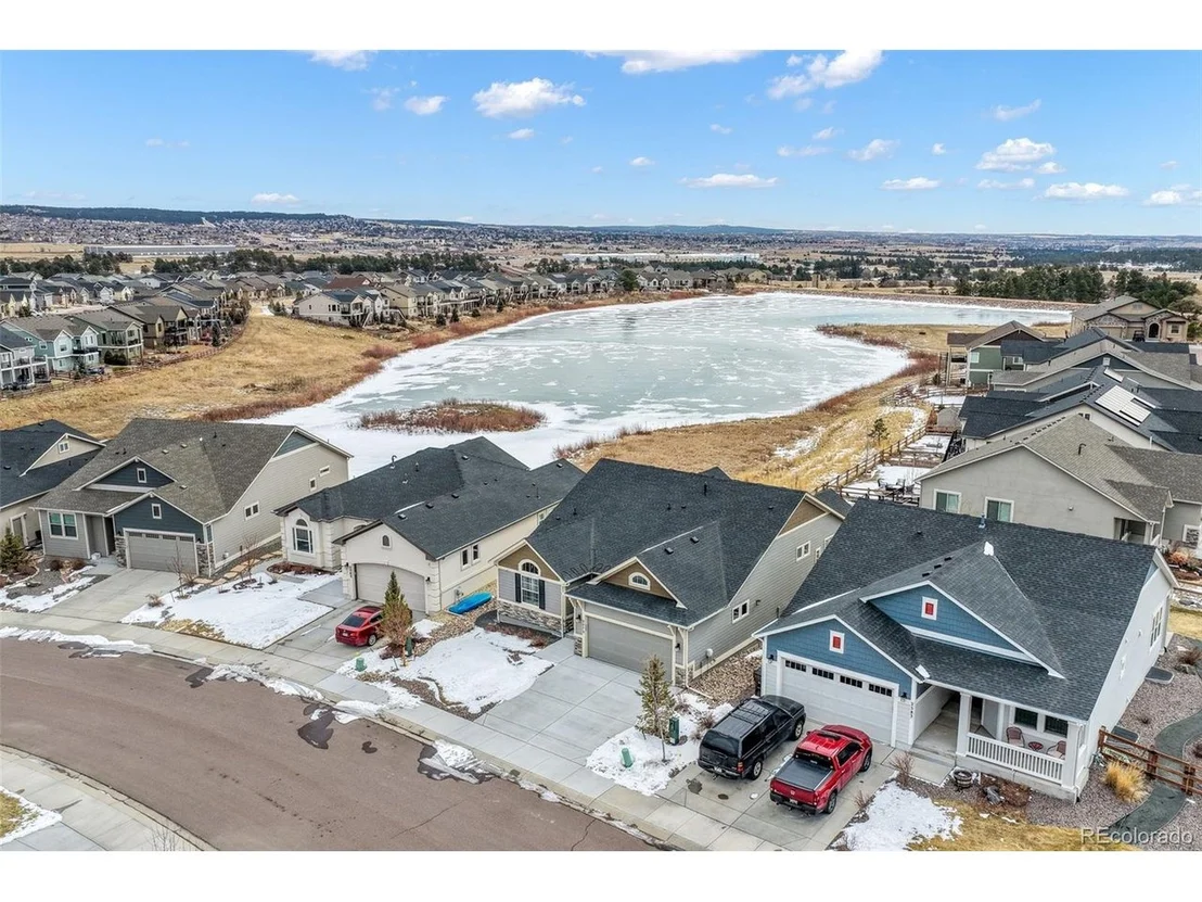 Photo of 2573 Lakes Edge Dr