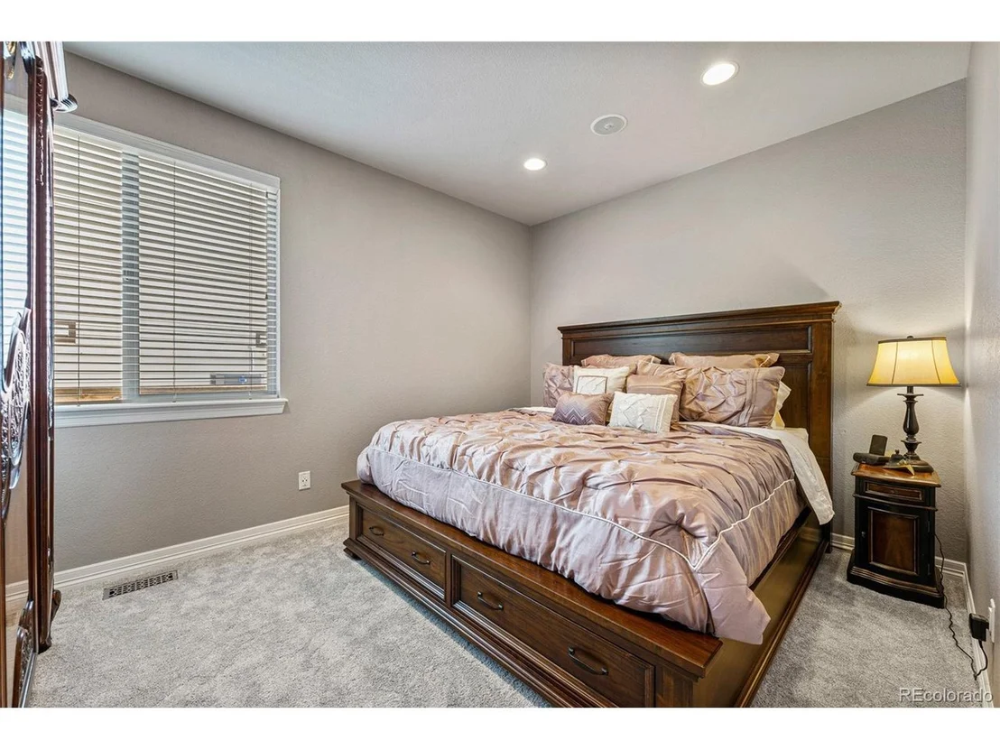 Photo of 9721 Sunset Hill Pl