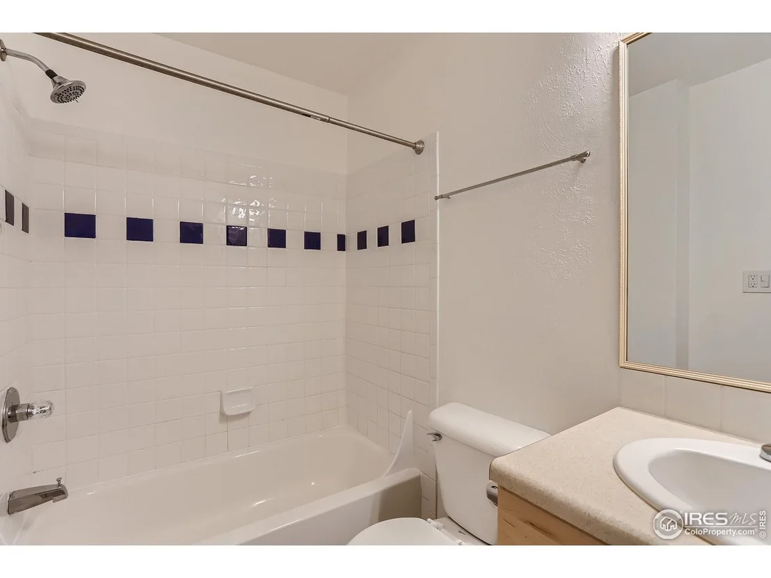 Photo of Unit 105 at 1111 Maxwell Ave