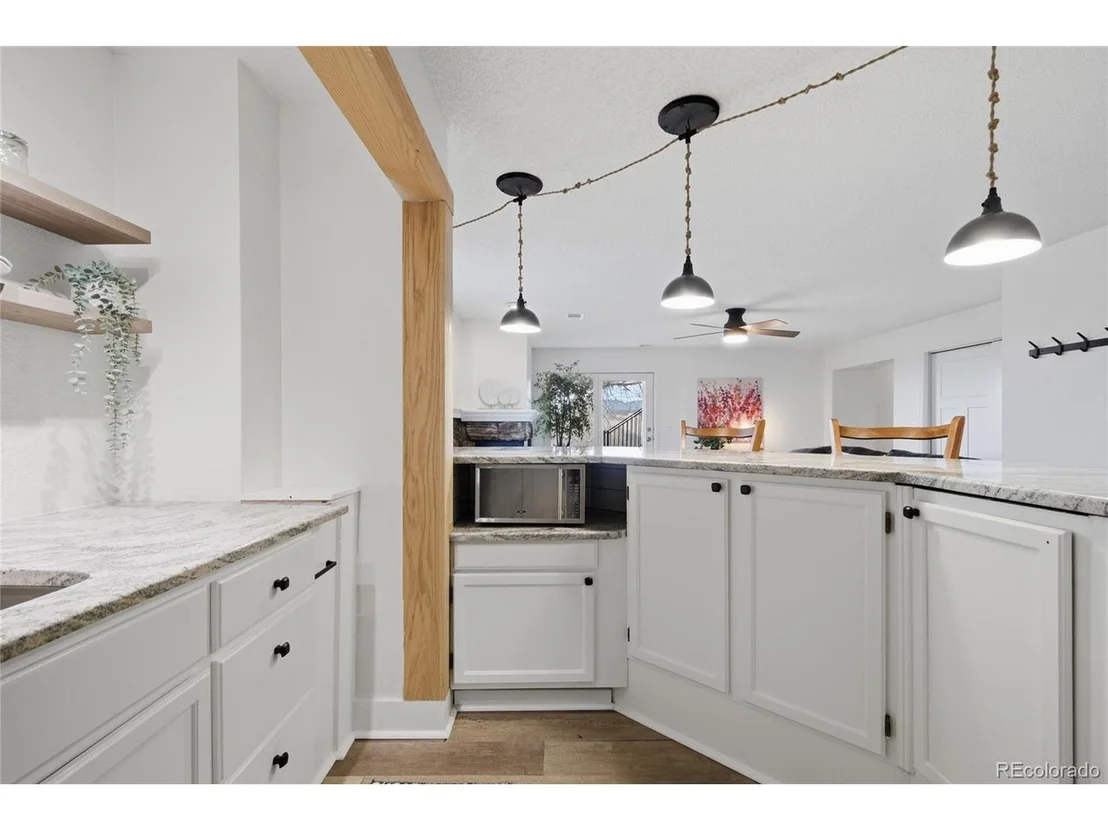 Photo of 2331 Meadows Ln