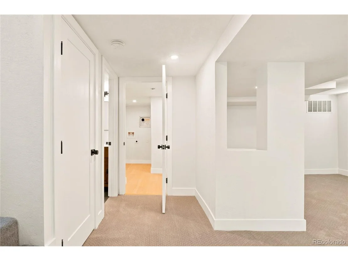 Photo of 625 Cook St