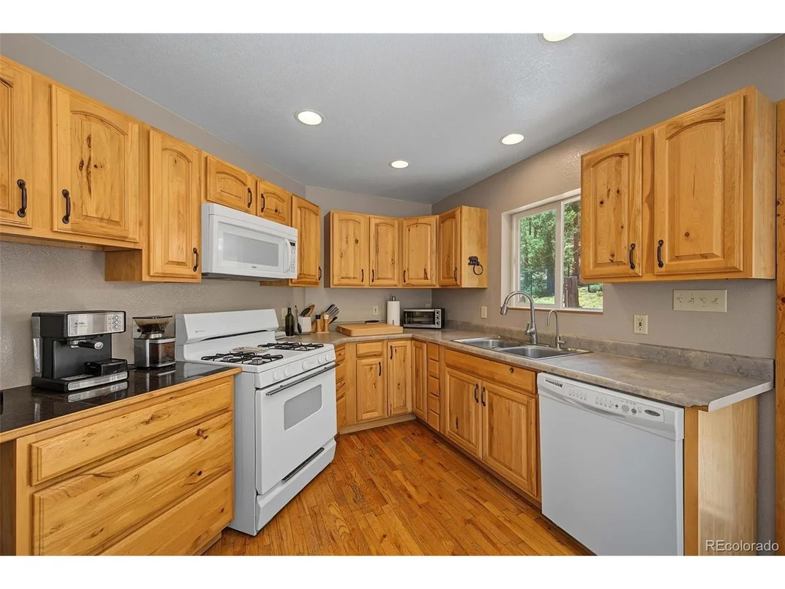 Photo of 632 Nels Dr