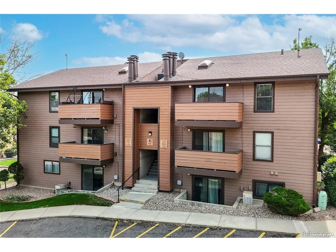Photo of Unit 308 at 211 Wright St