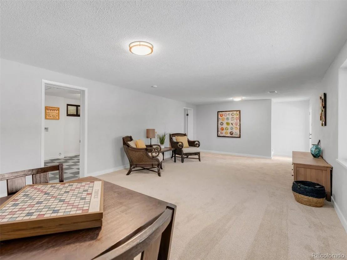 Photo of 1345 Overhill Rd