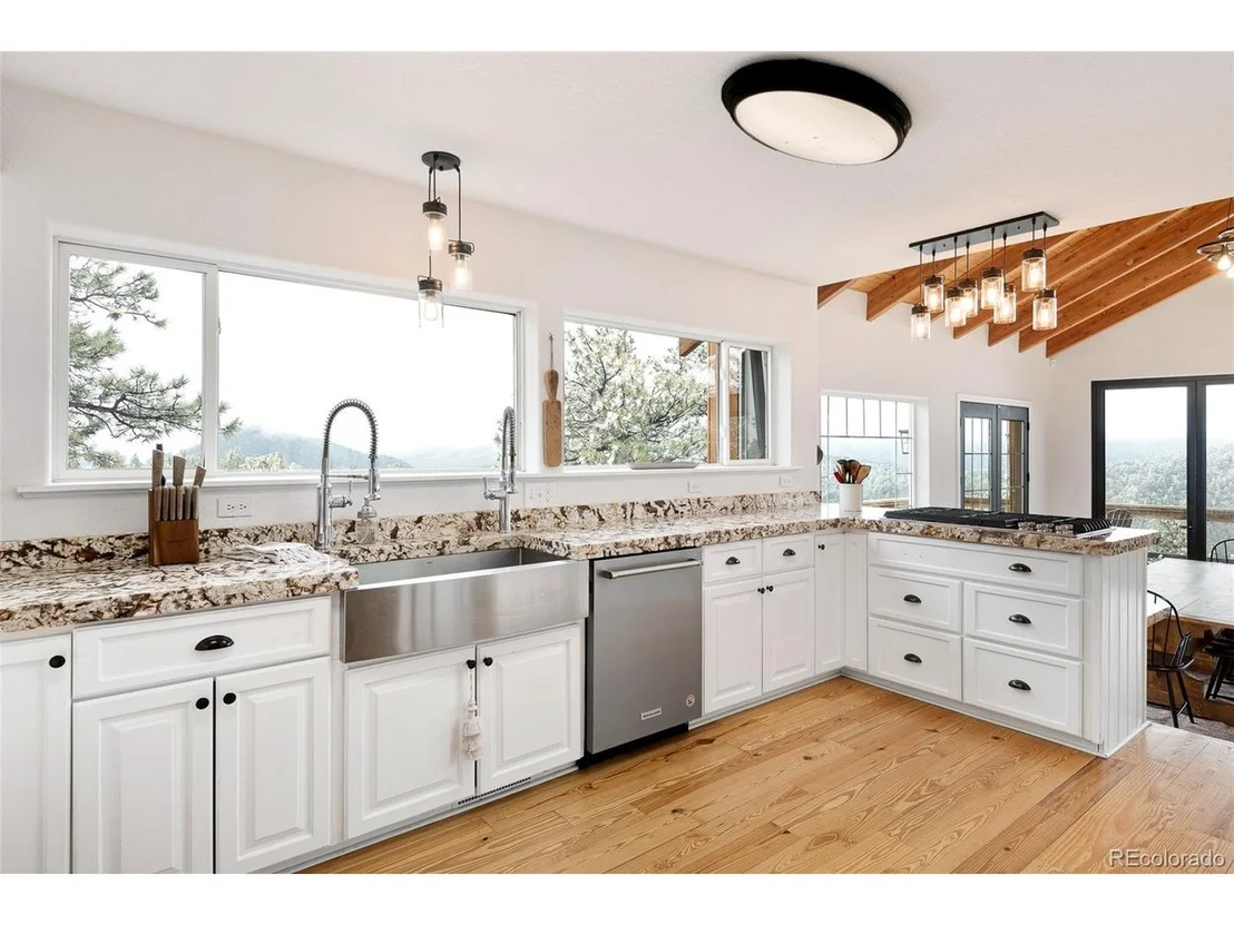 Photo of 443 Eagle Trl