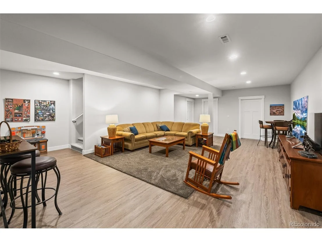 Photo of 401 Cascade Ct