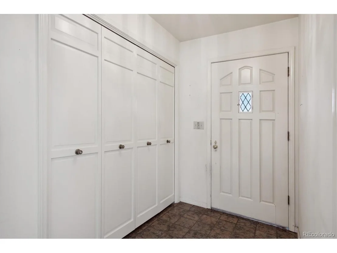 Photo of 3870 Cloverleaf Dr