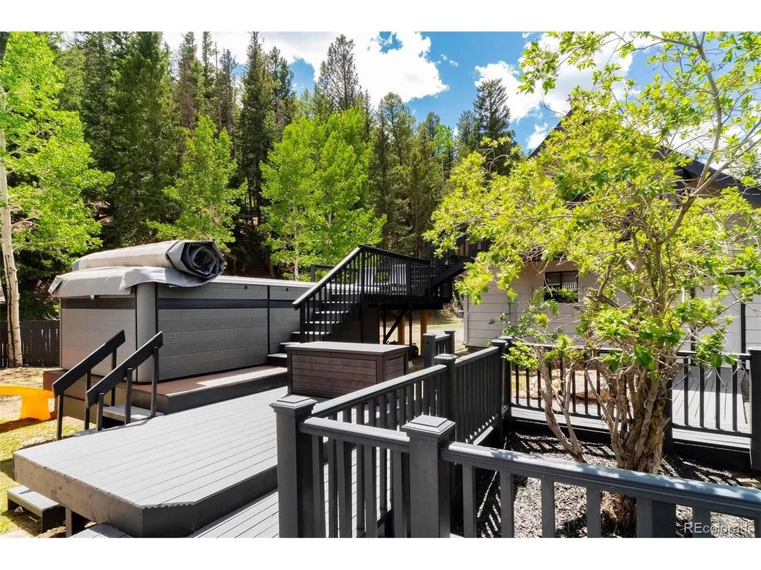 Photo of 1064 Apex Valley Rd