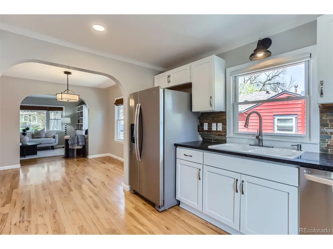 Photo of 734 Sumner St