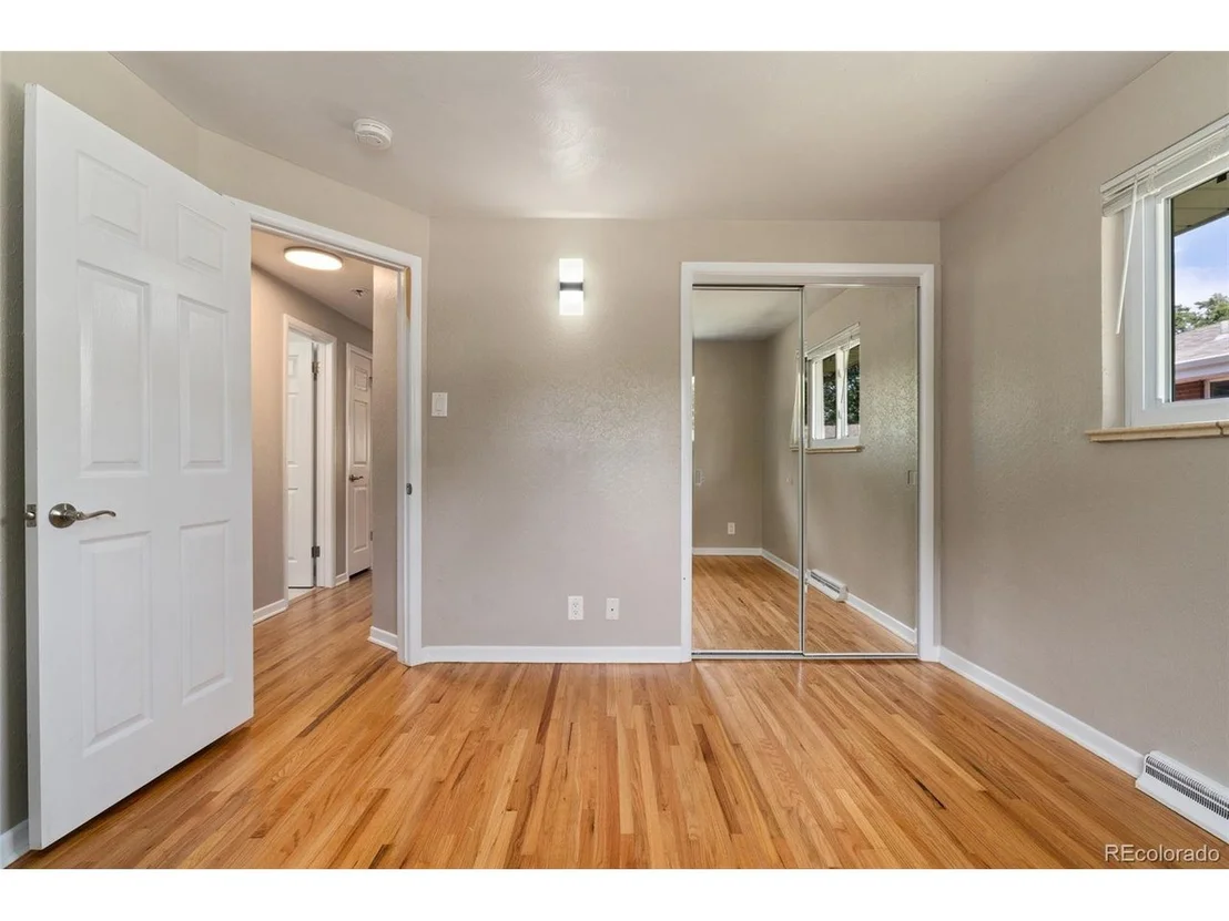 Photo of 5997 Flower St