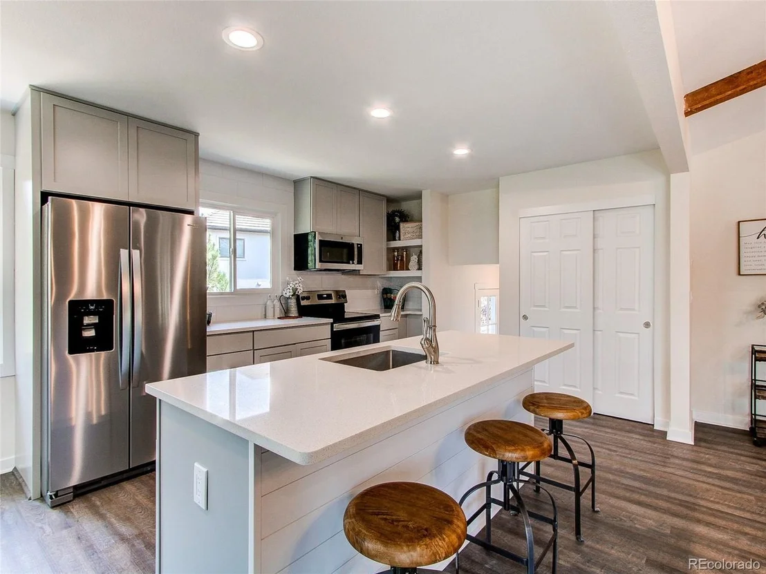 Photo of 6124 Powell Rd