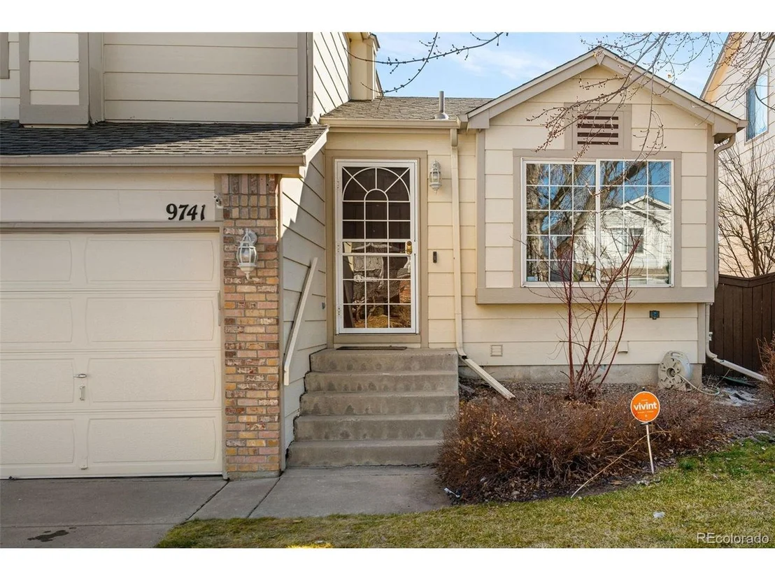 Photo of 9741 Moss Rose Cir