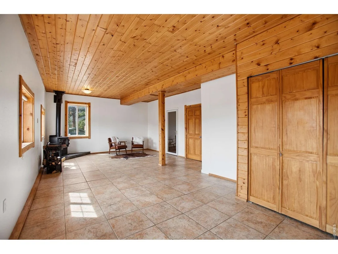 Photo of 11150 Circle Dr