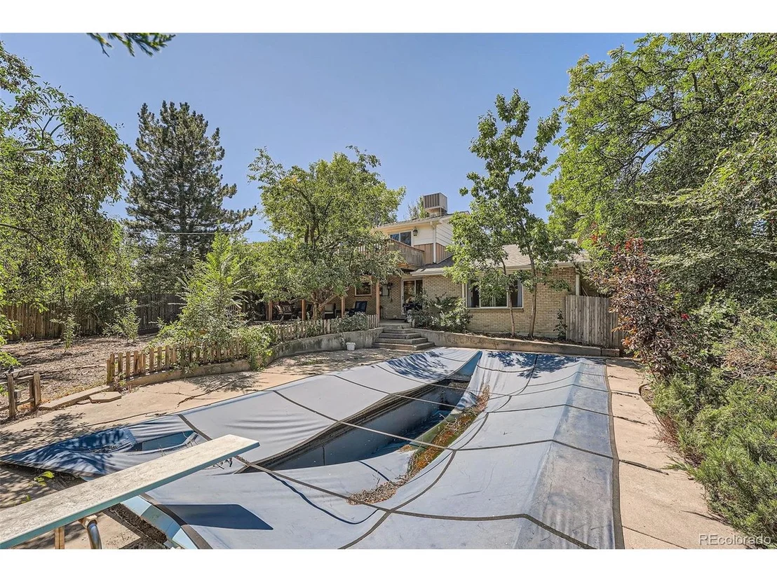 Photo of 9749 Sierra Dr