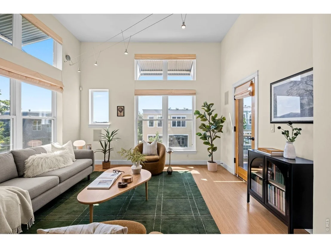 Photo of 1299 Yellow Pine Ave