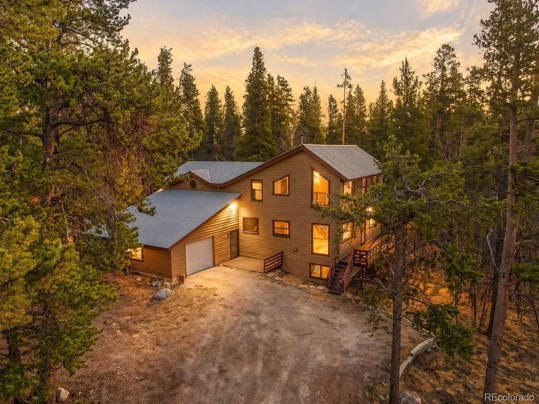 Photo of 1305 Lakeside Dr