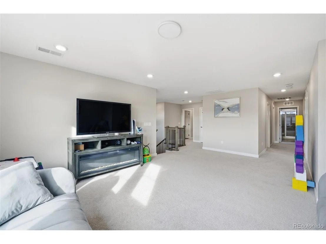 Photo of 17668 Eclipse St