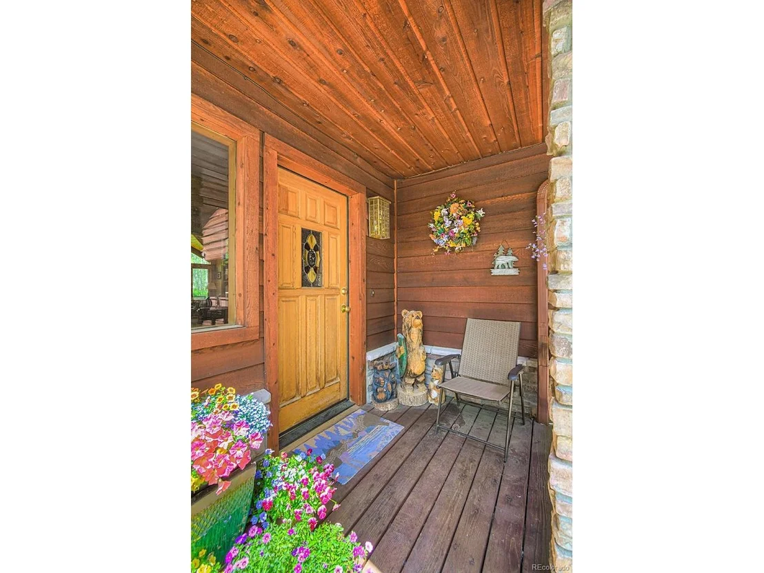 Photo of 1690 Falcon Cir