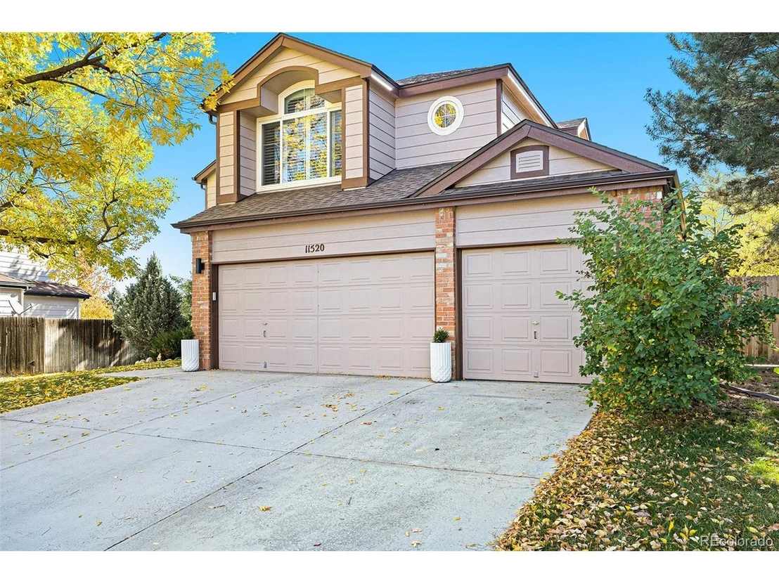 Photo of 11520 Pine Grove Ln