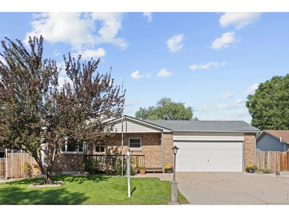 Photo of 1685 Geneva Cir