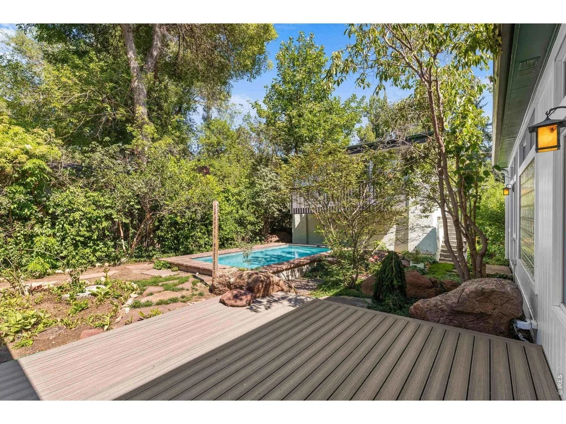 Photo of 1709 Mariposa Ave
