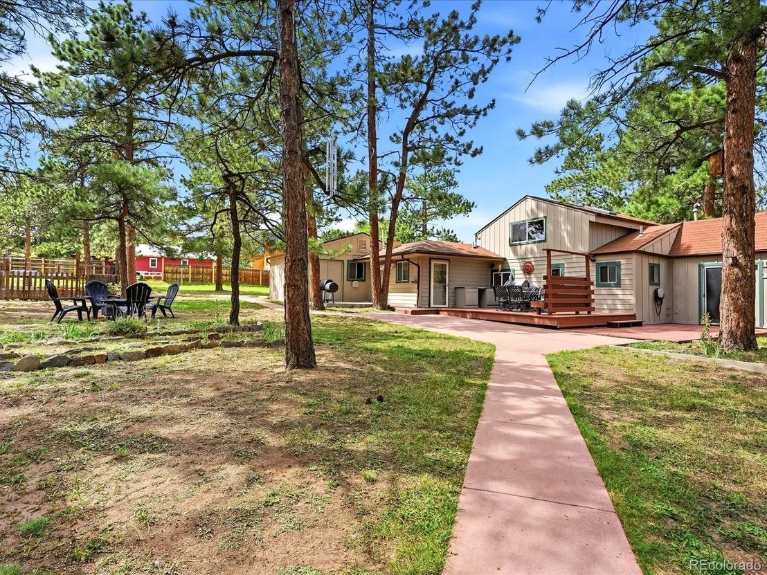 Photo of 30402 Hilltop Dr