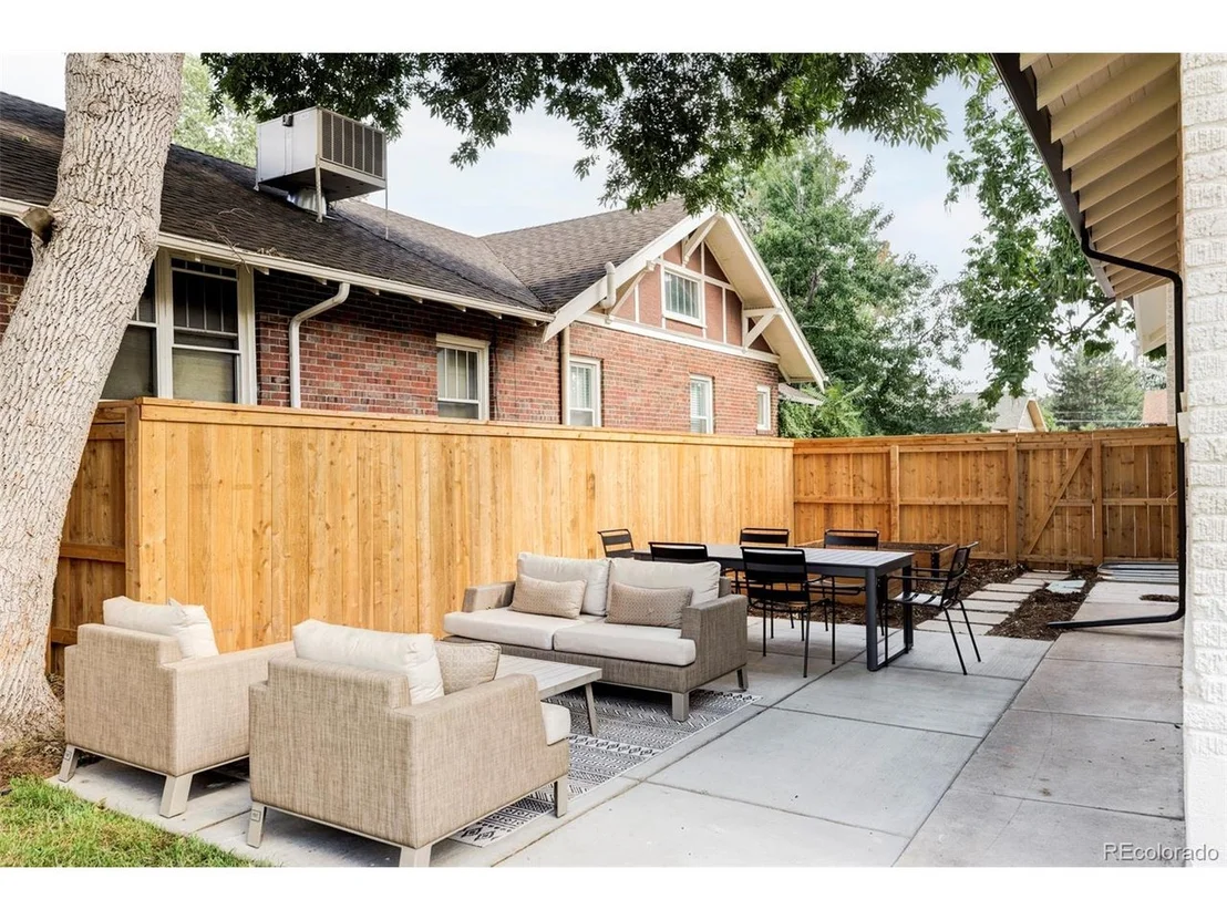 Photo of 3335 W Clyde Pl