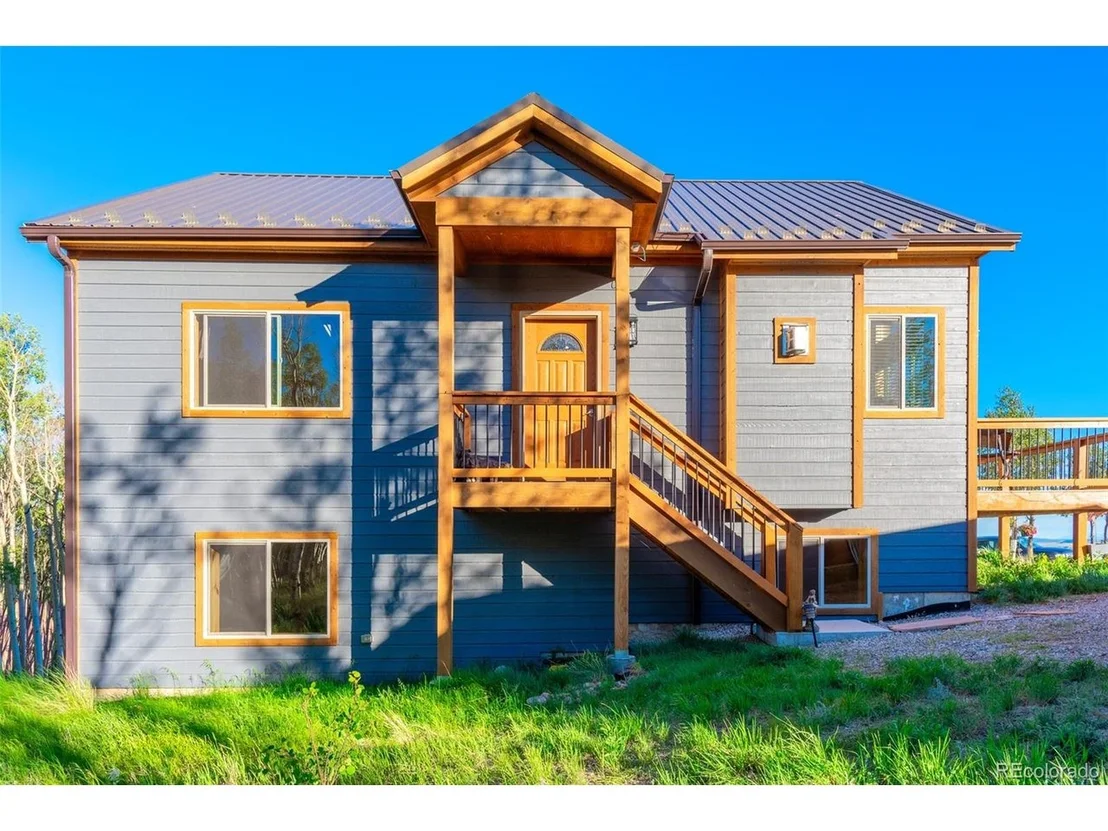 Photo of 982 Georgia Dr