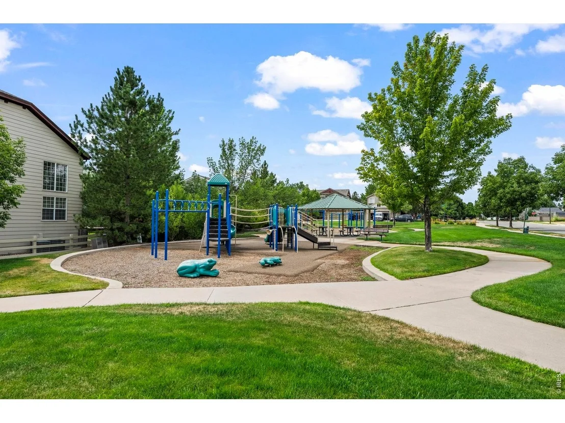 Photo of 718 Mathews Cir