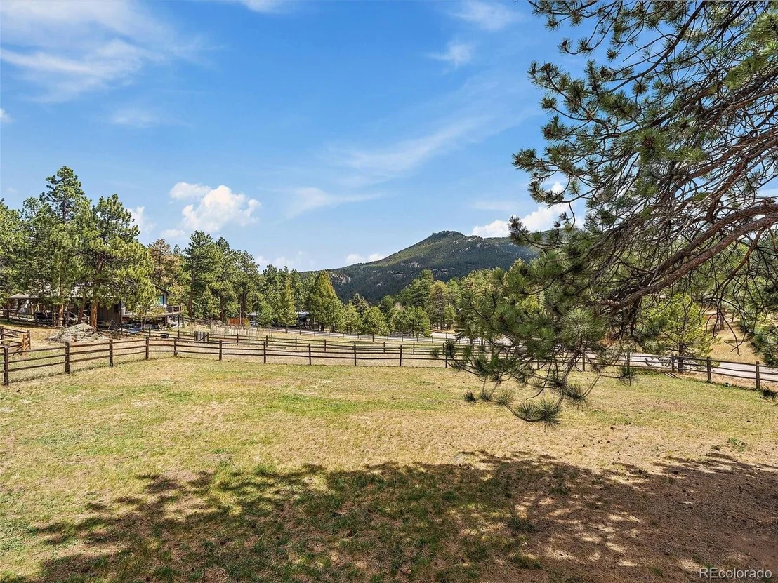 Photo of 29035 Douglas Park Rd