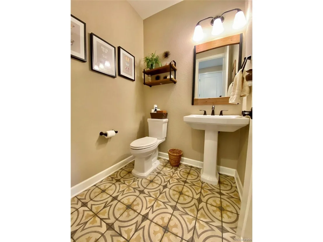 Photo of 3398 Bittern St