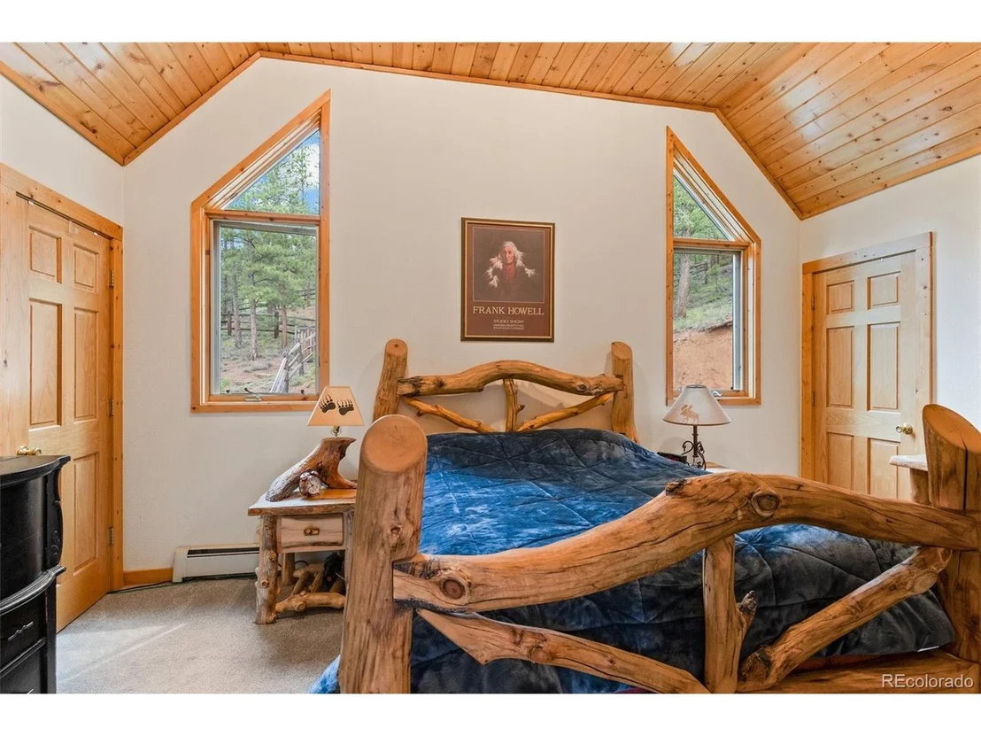 Photo of 27264 Schuyler Gulch Rd