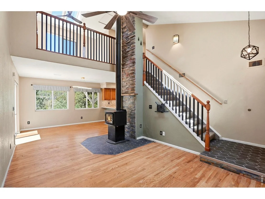 Photo of 212 Elk Pl