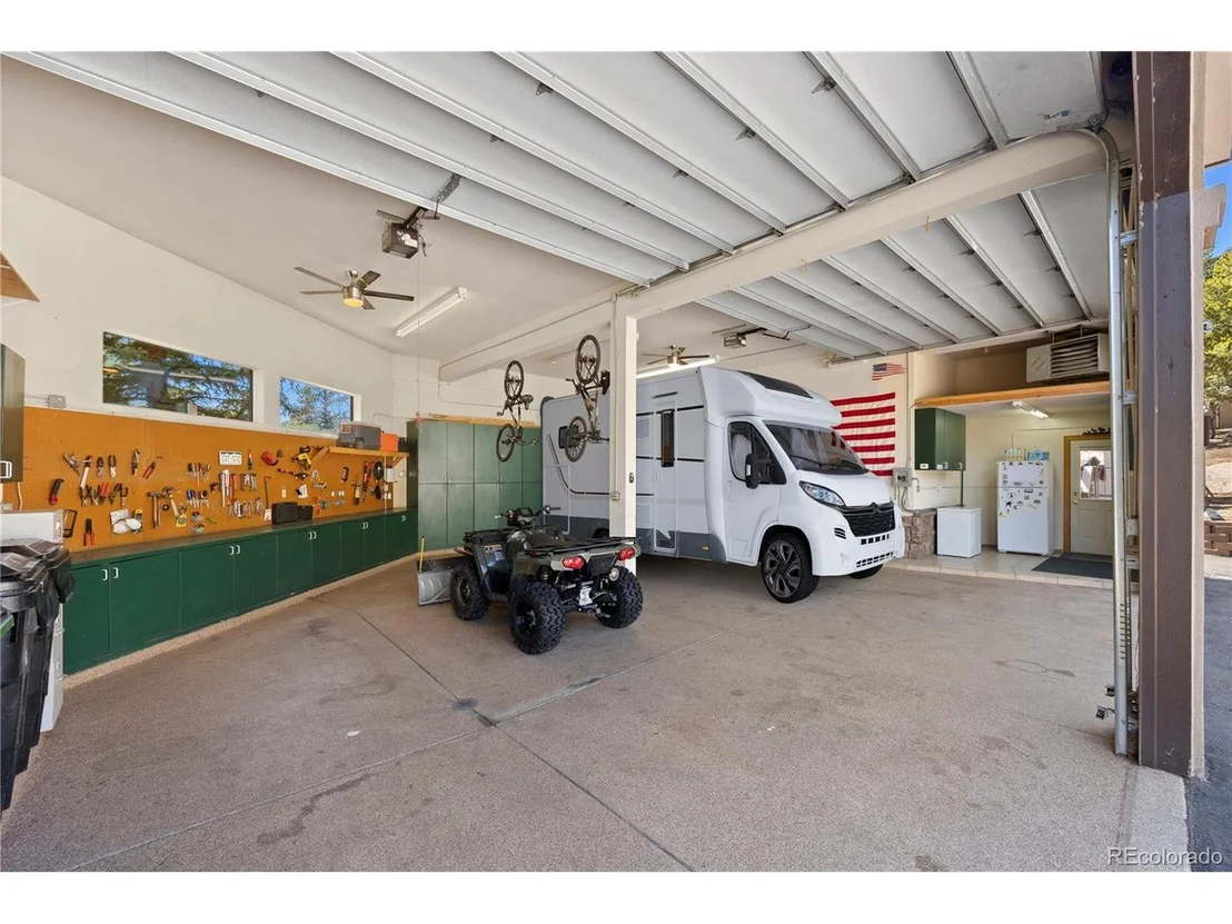 Photo of 11421 Belle Meade Dr