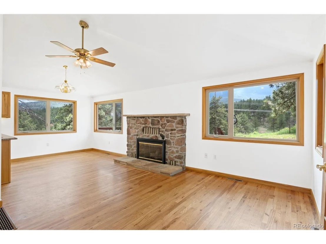Photo of 1661 Old Stagecoach Rd