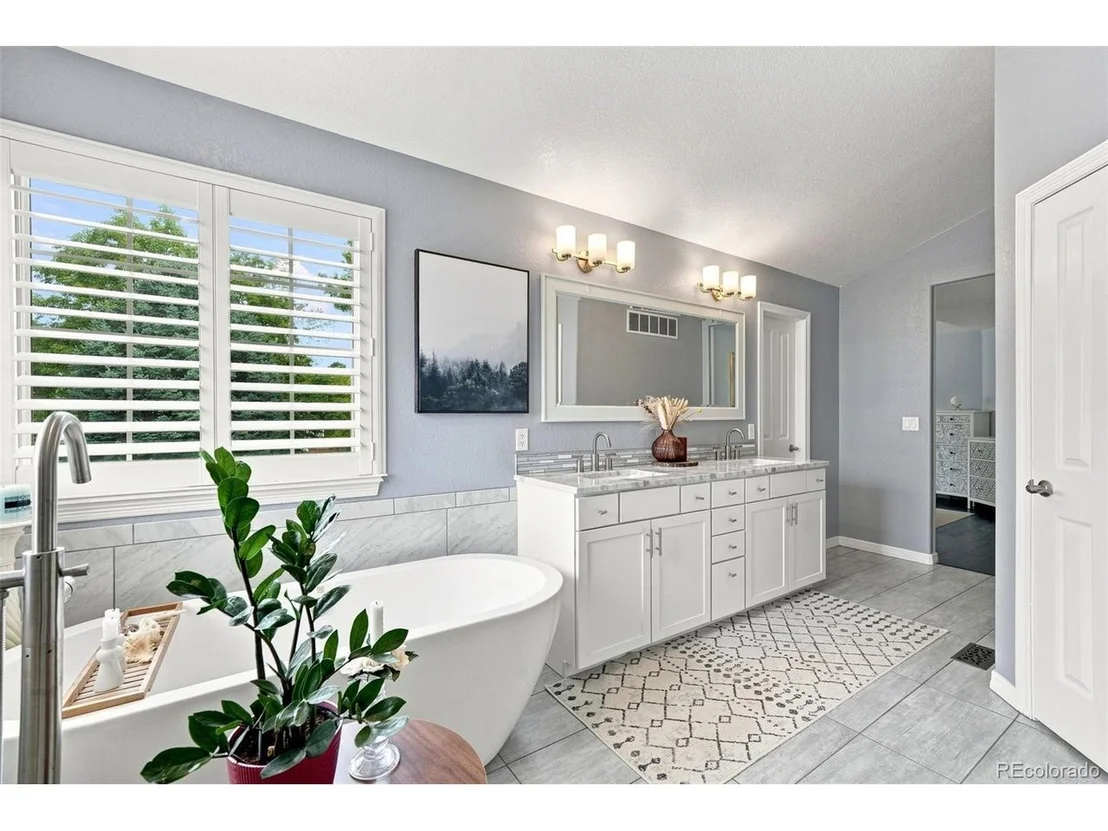Photo of 10670 Singleleaf Ct