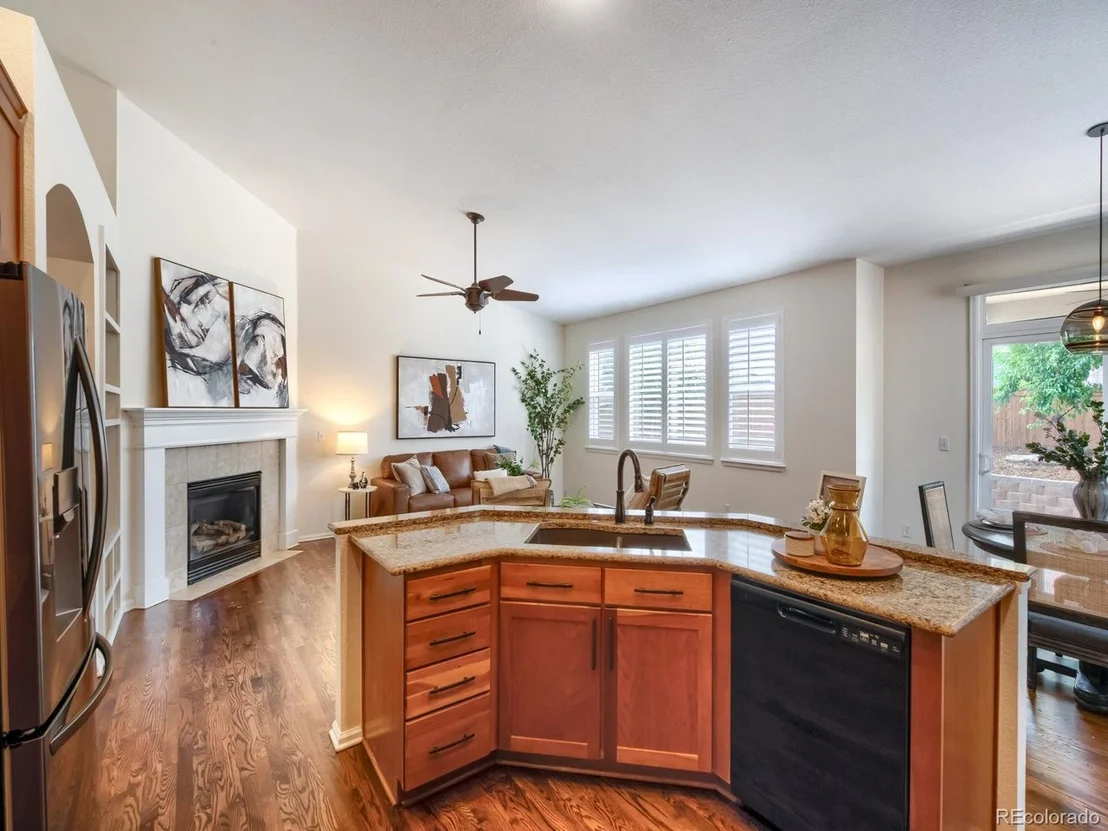 Photo of 11039 Valleybrook Cir