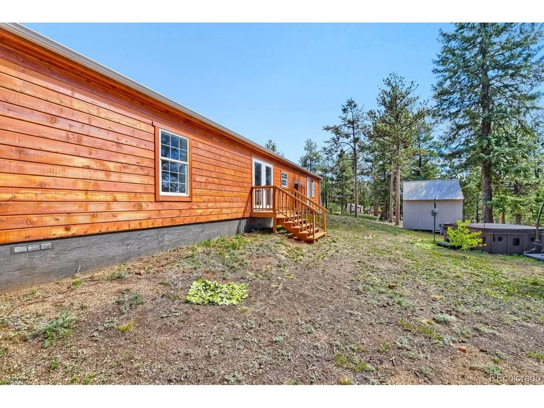 Photo of 580 Forest Dr