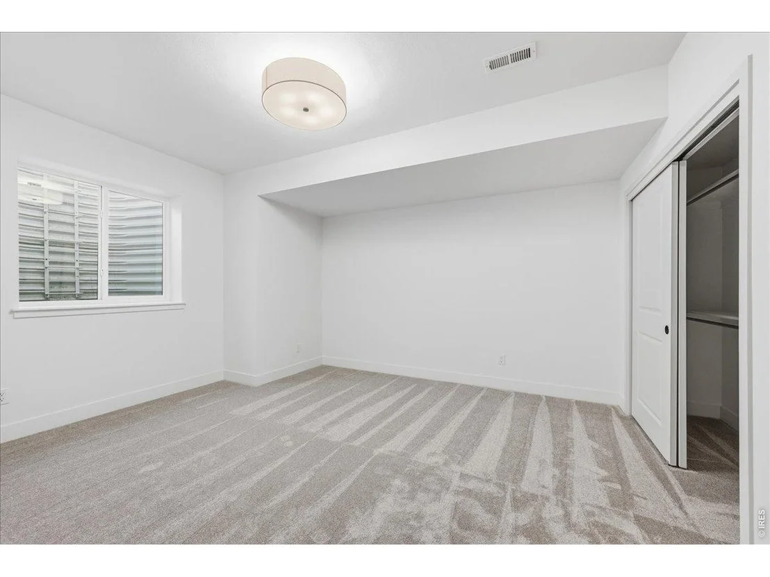 Photo of 863 Clydesdale Dr