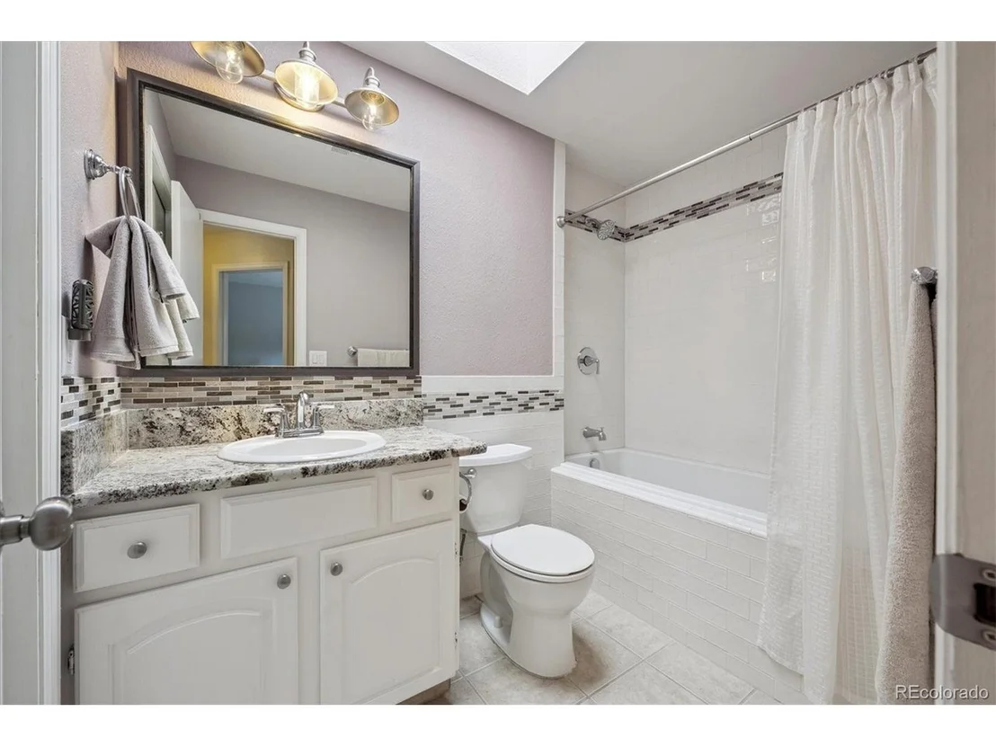 Photo of 6687 Devinney Ct