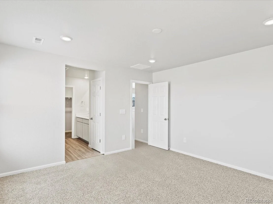 Photo of 548 97th Ave