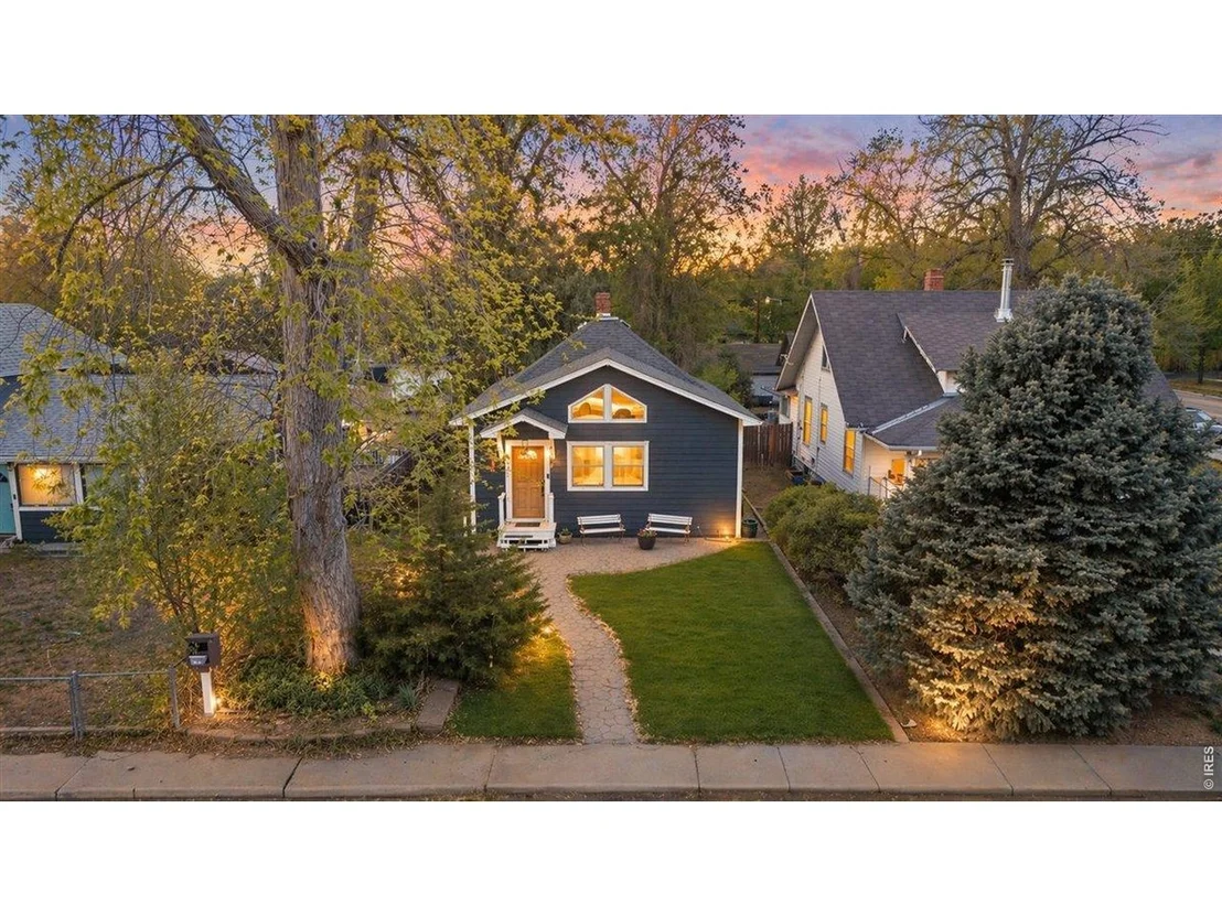 Photo of 443 Baker St