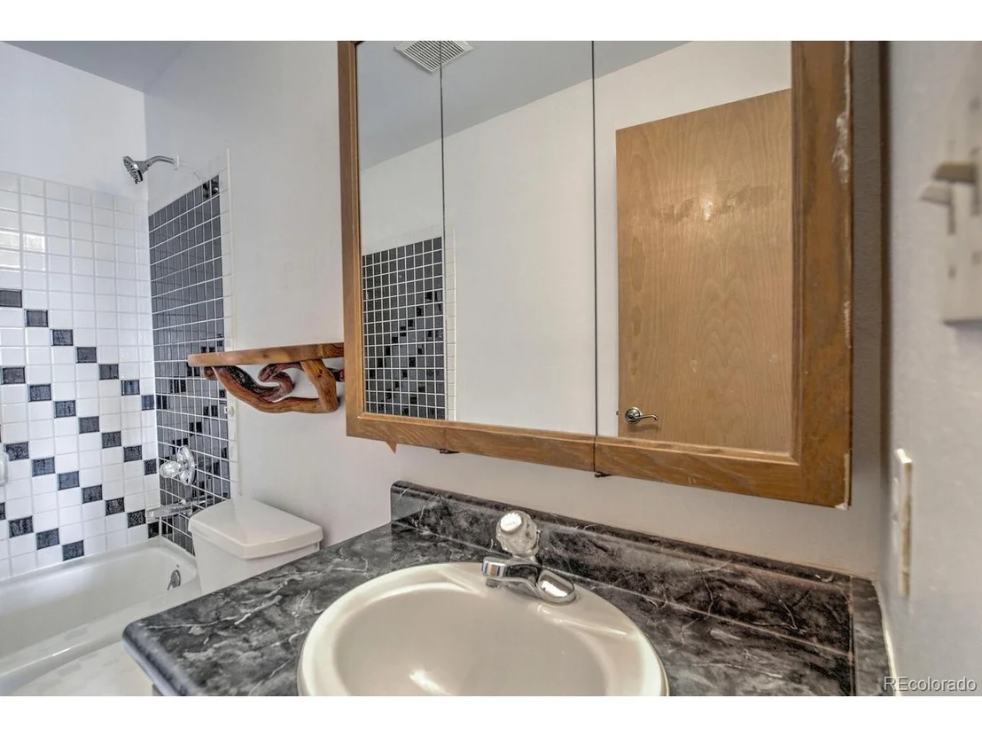 Photo of 209 Circle 73
