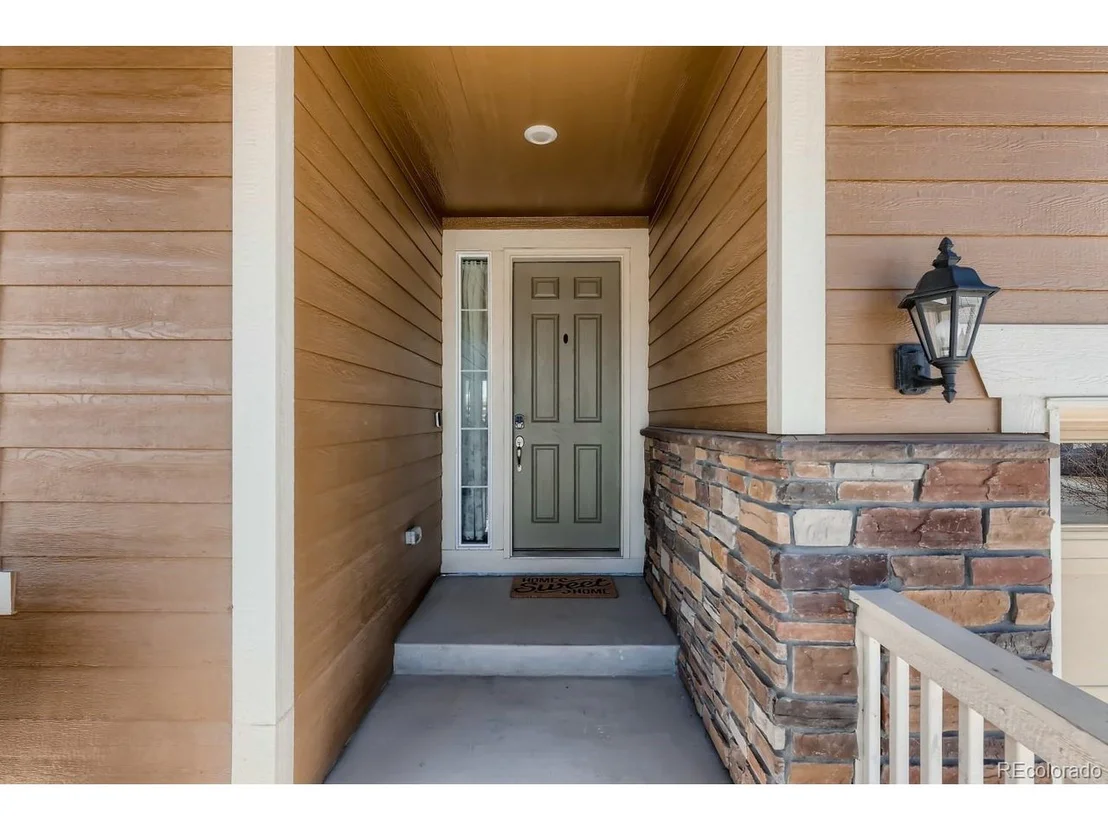 Photo of 10071 Isle Cir