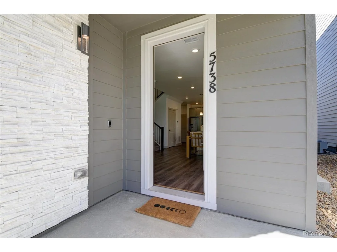 Photo of 5738 Urban Ctr