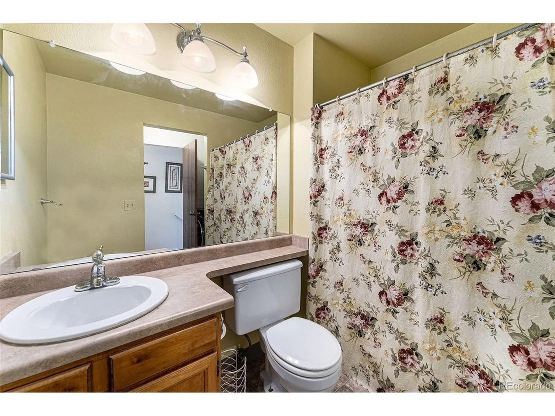 Photo of 205 Redwood Cir