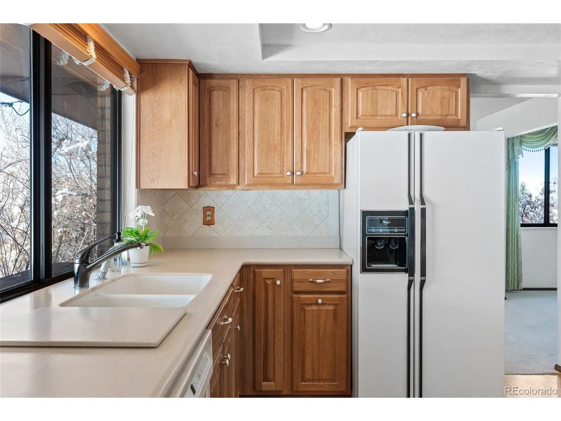 Photo of 8181 Queen St