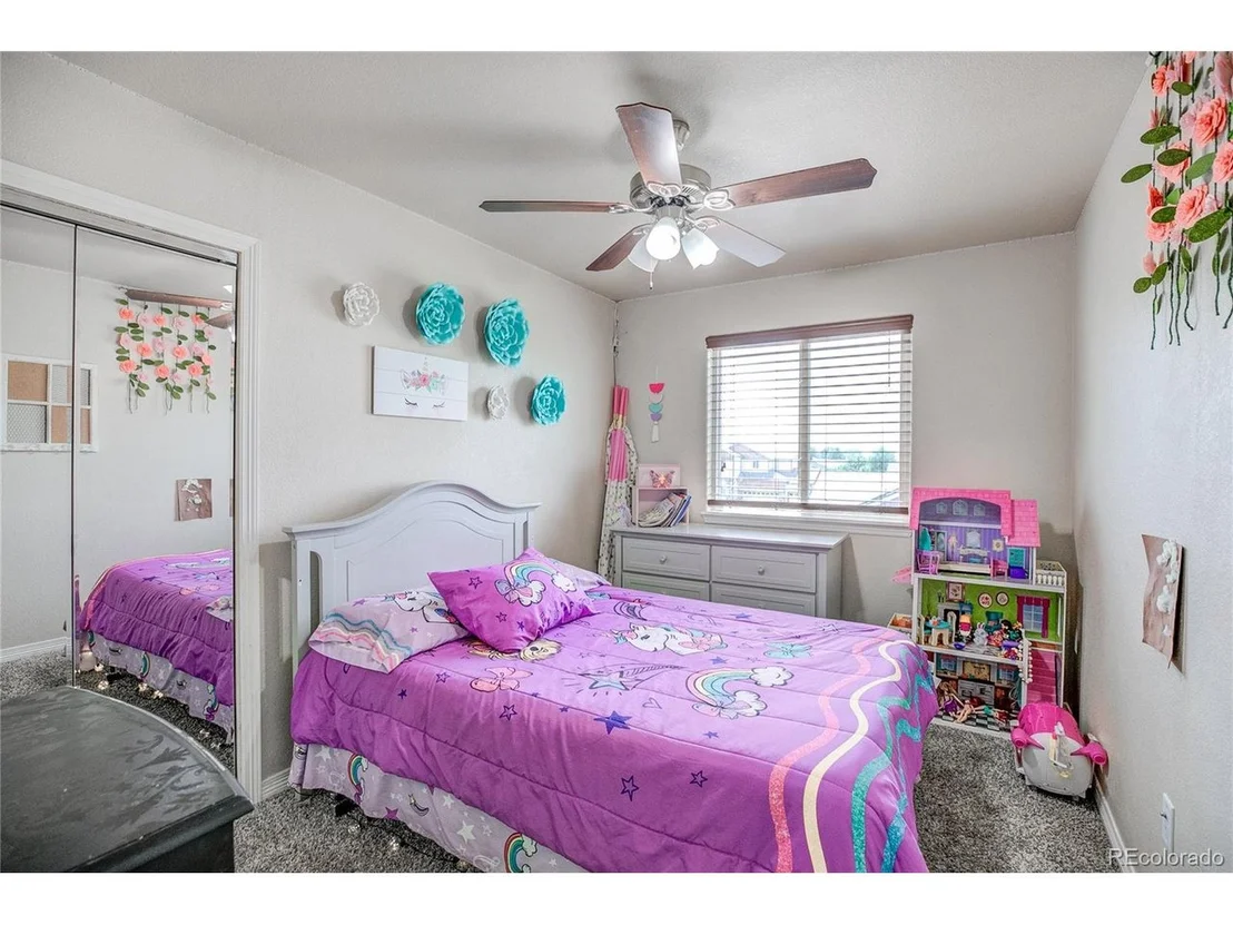 Photo of 669 N 16th Way