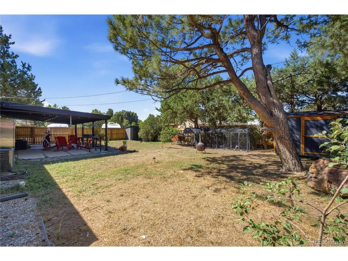 Photo of 6001 Carr St